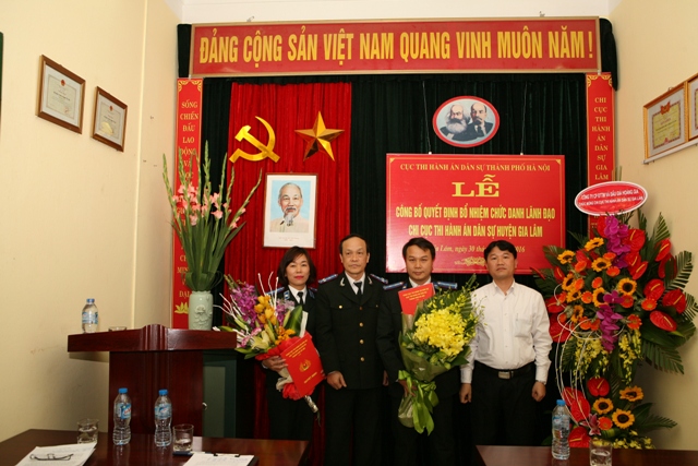 Lễ trao quyết định bổ nhiệm Lãnh đạo Chi cục Thi hành án dân sự  huyện Gia Lâm, thành phố Hà Nội