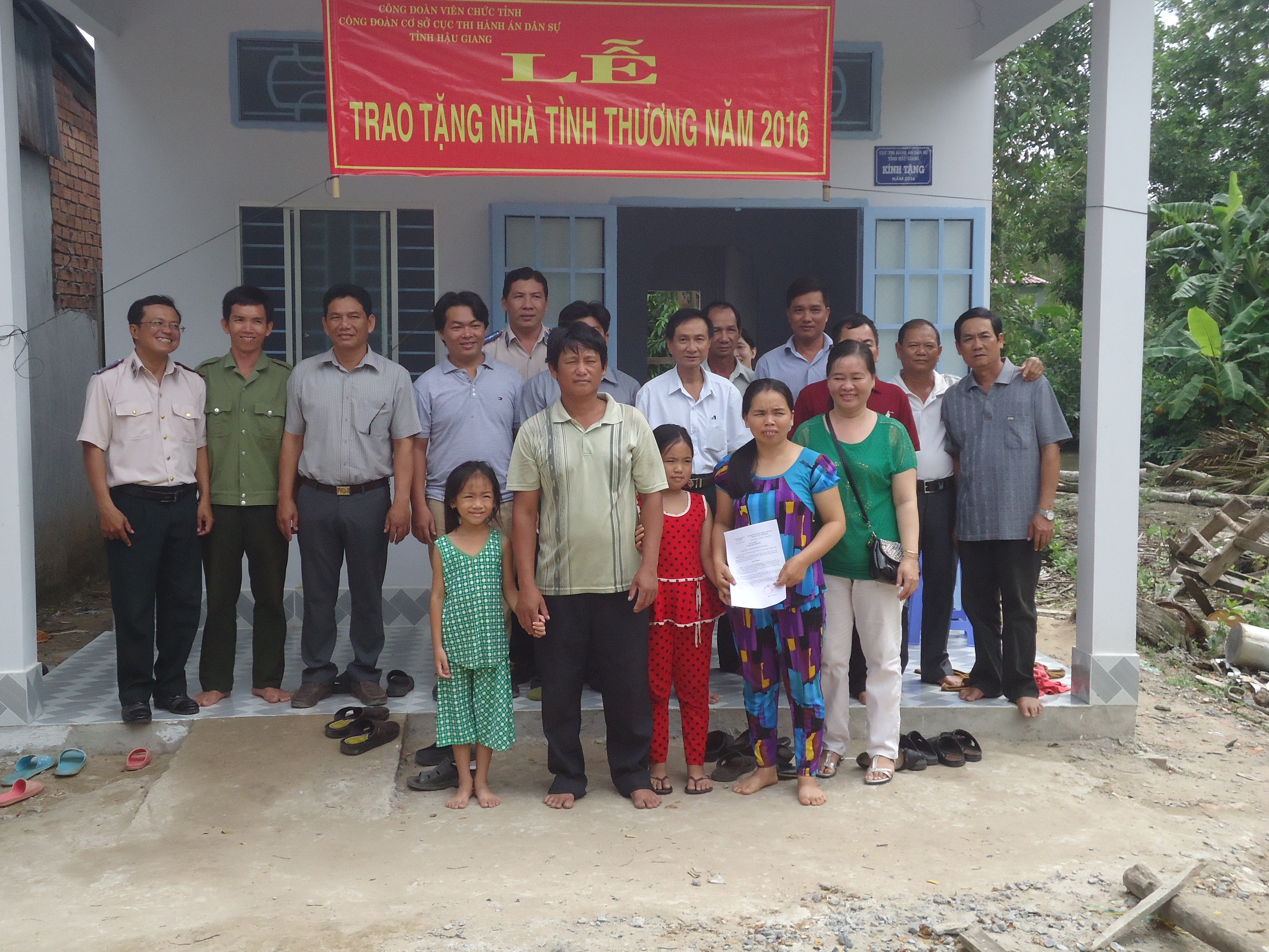Lễ trao nhà tình thương cho hộ nghèo tại xã Tân Hòa, huyện Châu Thành A, tỉnh Hậu Giang