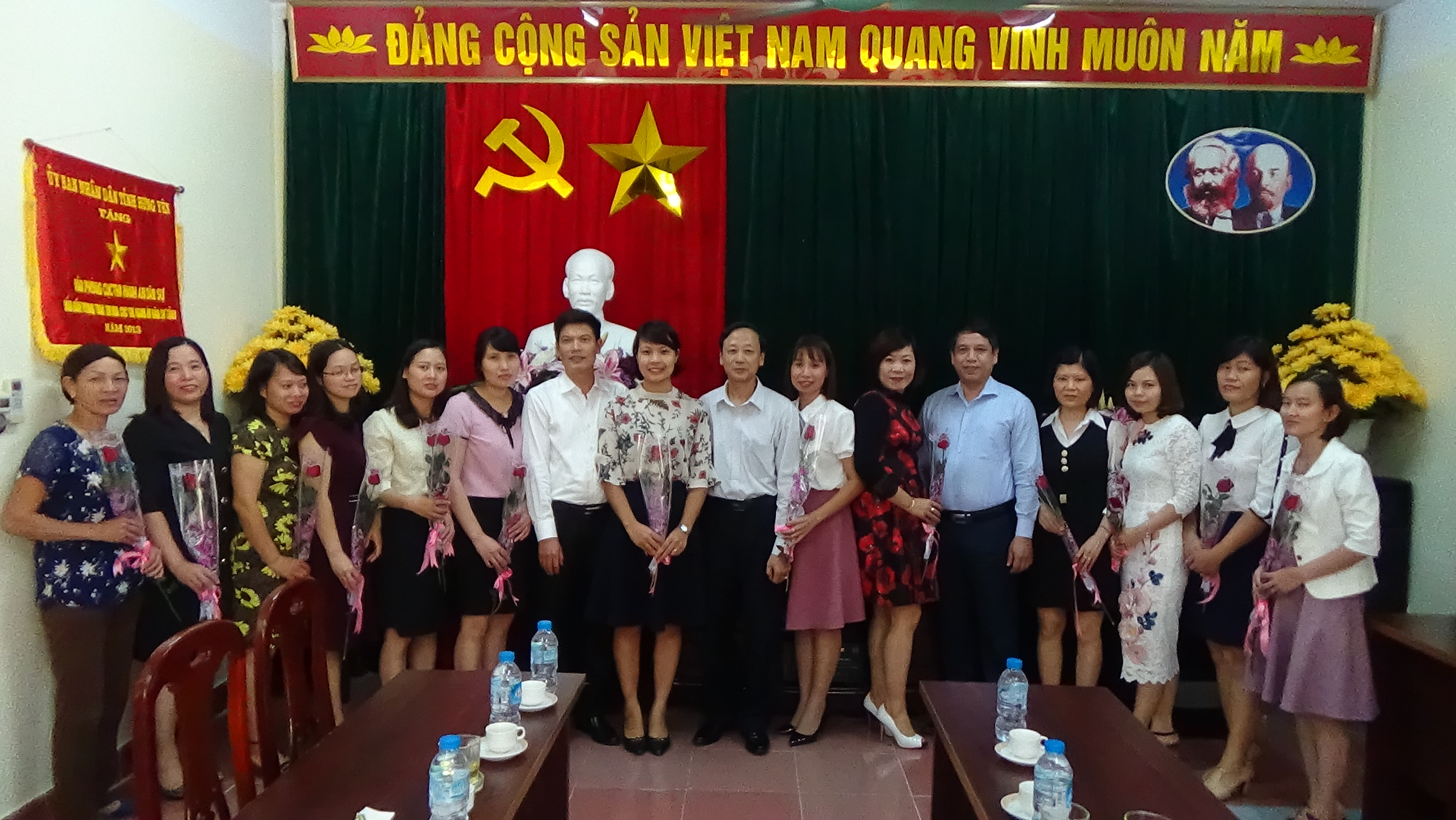 Cục Thi hành án dân sự tỉnh Hưng Yên đã tổ chức buổi gặp mặt nhân ngày 20/10/2017