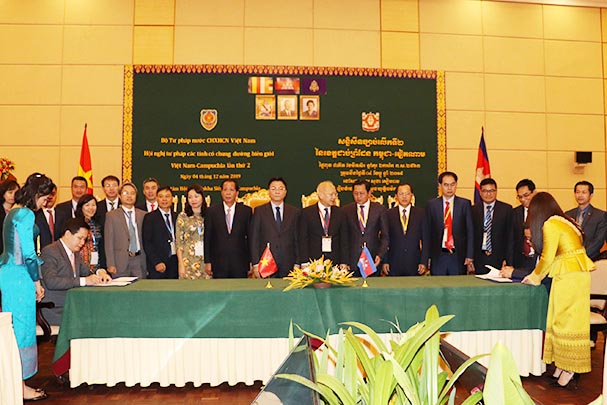 Bế mạc Hội nghị tư pháp các tỉnh có chung đường biên giới Việt Nam-Campuchia lần thứ 2
