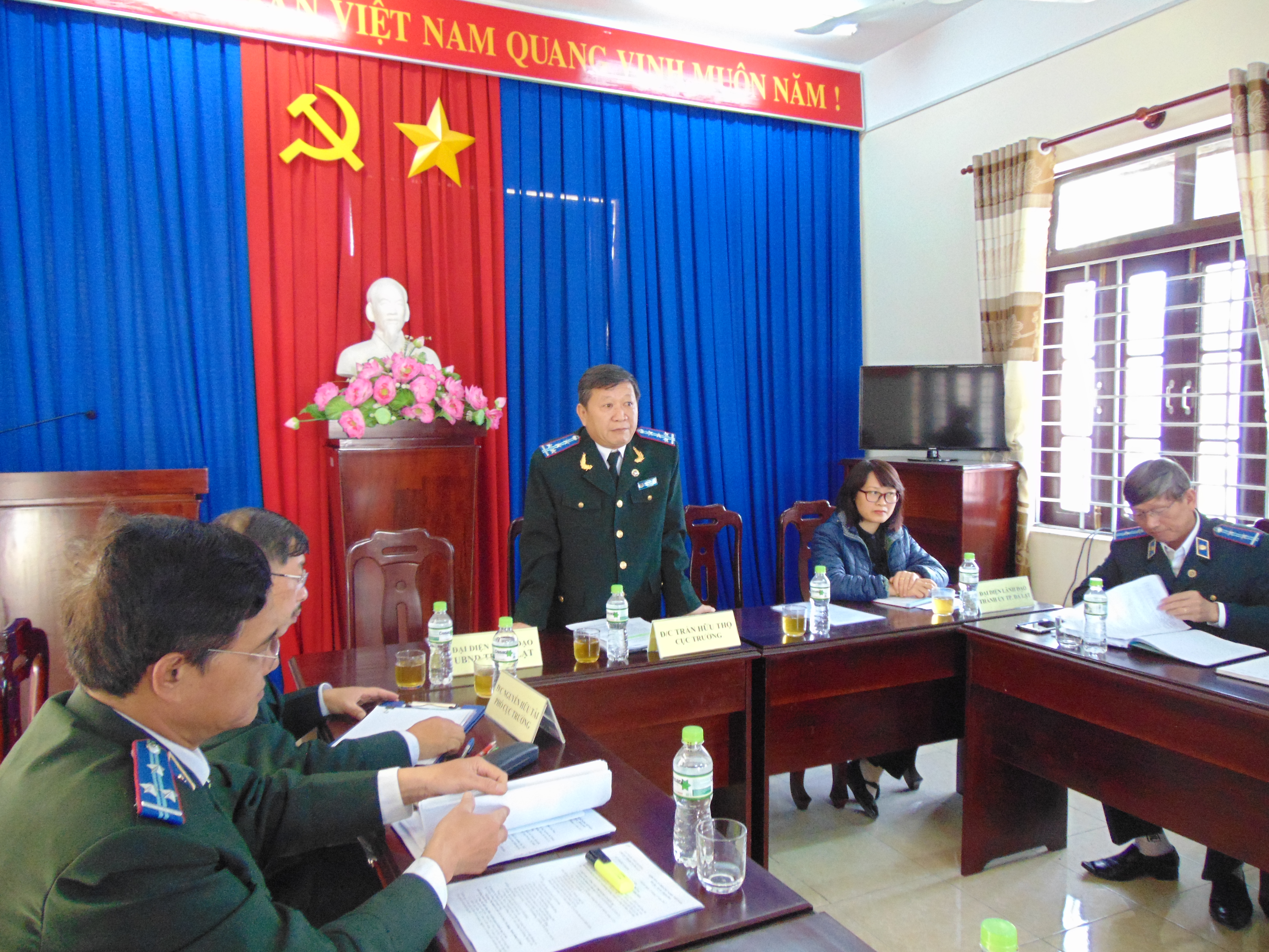 Cục trưởng Cục Thi hành án dân sự tỉnh làm việc với Chi cục Thi hành án dân sự thành phố Đà Lạt, để đánh giá kết quả thực hiện công tác thi hành án dân sự năm 2017 và  việc triển khai nhiệm vụ công tác năm 2018.