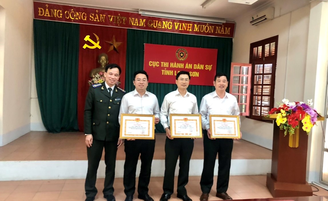 Chi bộ Cục THADS tỉnh Lạng Sơn: Hội nghị sinh hoạt và học tập chuyên đề “Công tác xây dựng Đảng và thi hành điều lệ đảng”
