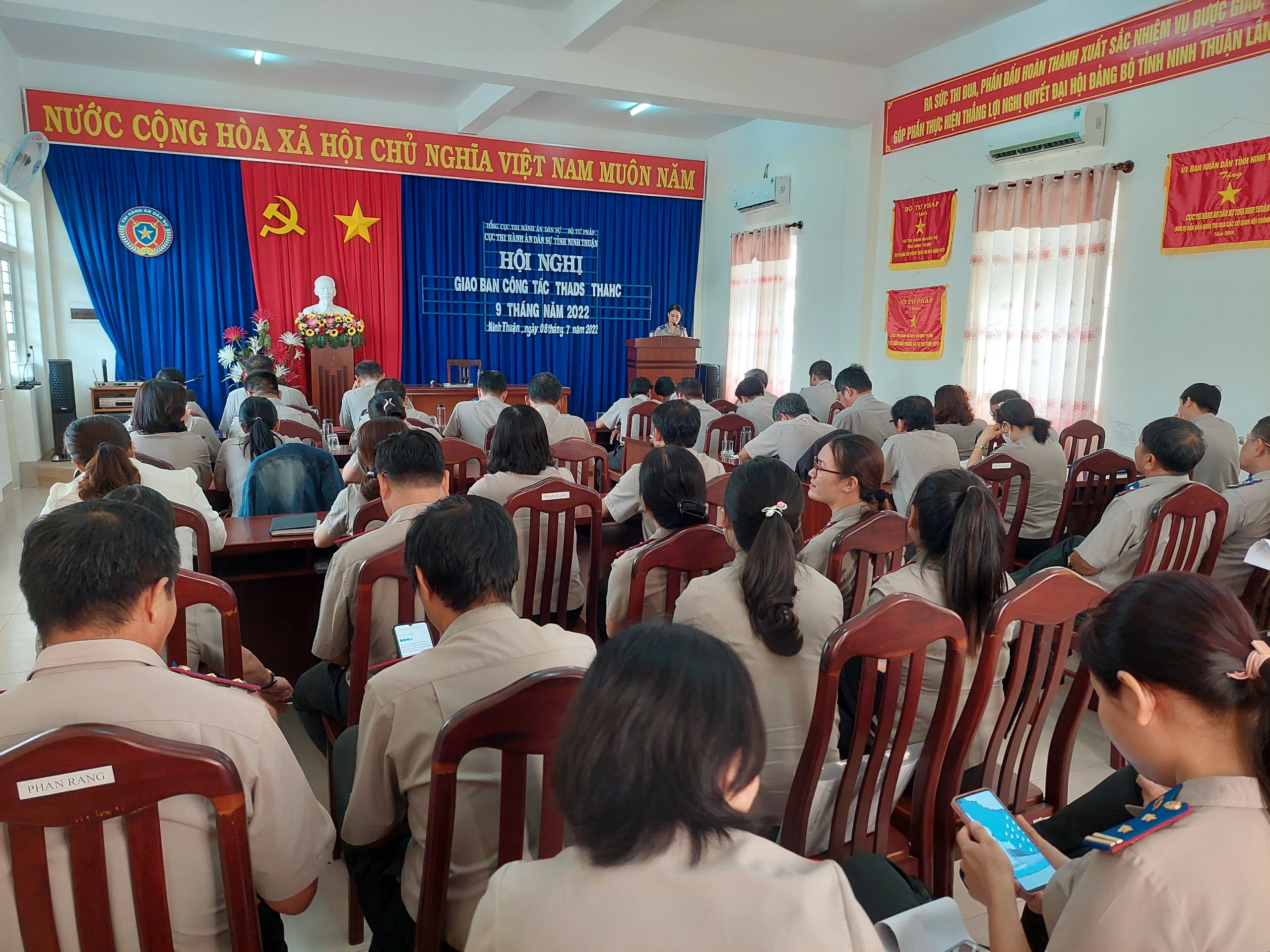 Cục Thi hành án dân sự tỉnh Ninh Thuận tổ chức Hội nghị giao ban công tác thi hành án dân sự 09 tháng năm 2022 và triển khai phương hướng, nhiệm vụ trọng tâm 03 tháng còn lại của năm 2022.