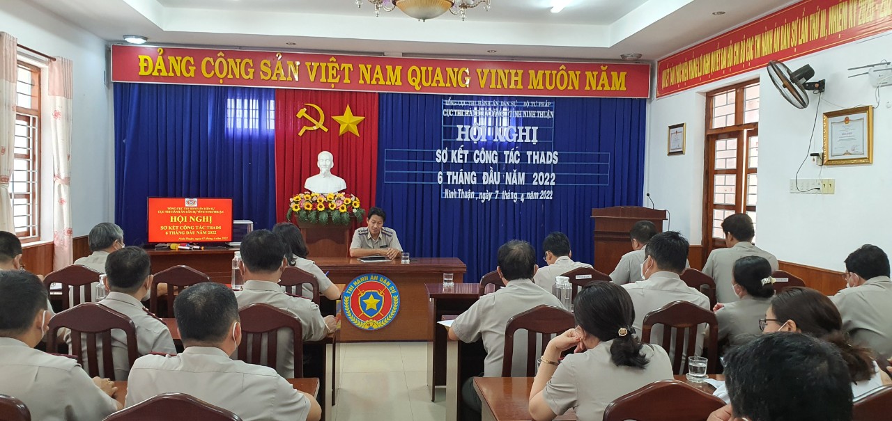 Cục Thi hành án dân sự tỉnh Ninh Thuận tổ chức hội nghị giao ban, sơ kết công tác THADS, theo dõi THAHC 6 tháng đầu năm 2022.