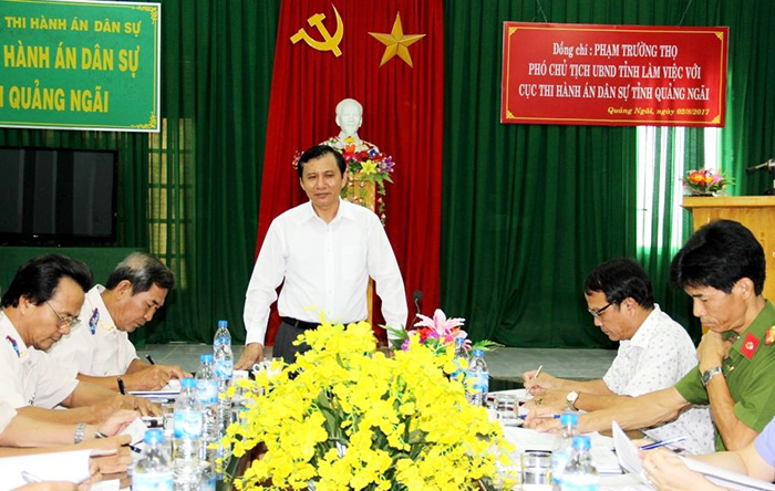 Phó Chủ tịch UBND tỉnh Phạm Trường Thọ làm việc với Cục Thi hành án dân sự tỉnh