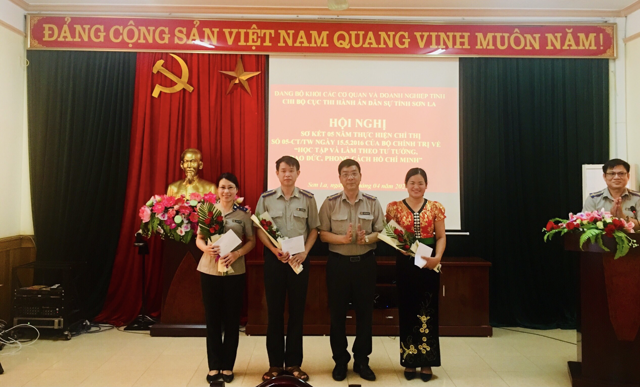 Chi đoàn Cục Thi hành án dân sự tỉnh Sơn La khởi động Tháng thanh niên năm 2021 với nhiều hoạt động sôi nổi, ý nghĩa.