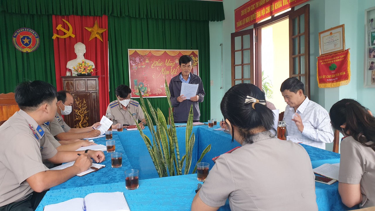 Ủy ban kiểm tra huyện Quảng Điền kiểm tra việc thực hiện nhiệm vụ kiểm tra, giám sát và thi hành  kỷ luật trong Đảng; việc thu nộp, quản lý và sử dụng đảng phí  tại Chi bộ Chi cục Thi hành án dân sự huyện Quảng Điền