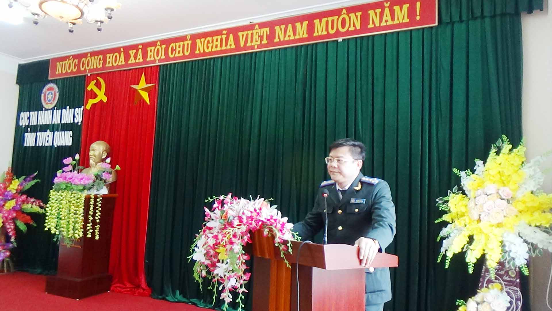 Chi bộ Cục Thi hành án dân sự tỉnh Tuyên Quang tổ chức Hội nghị quán triệt, học tập và triển khai thực hiện Nghị quyết Đại hội đại biểu Đảng bộ tỉnh lần thứ XVII, nhiệm kỳ 2020 – 2025