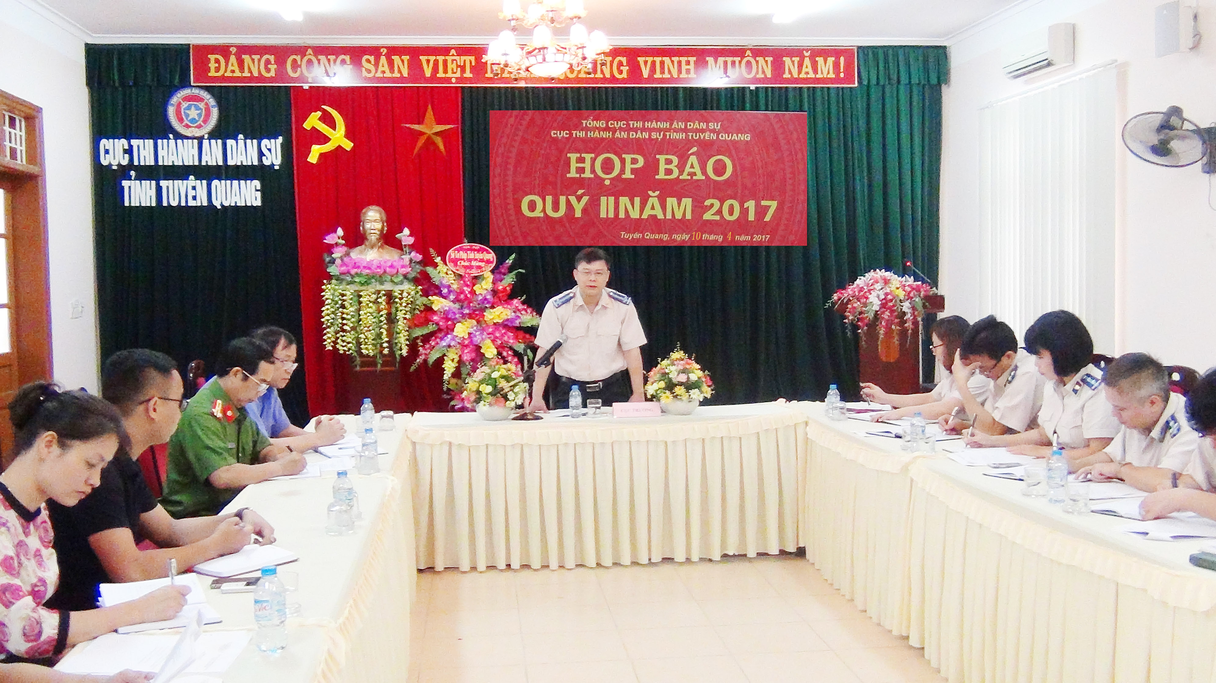 Cục Thi hành án dân sự tỉnh Tuyên Quang tổ chức họp báo quý II năm 2017
